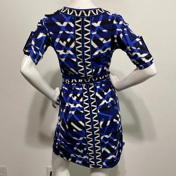 BCBGMaxAzria Blue Short Sleeve Geometric Print Belted Shift Dress Size XXS - Picture 6 of 9